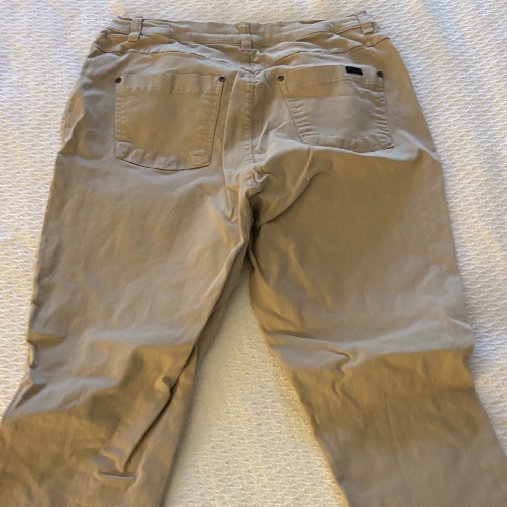 HUE Distressed Tan Leggings - Picture 5 of 6
